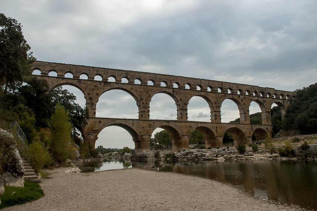 pont-du-gard-aqueduct.jpg