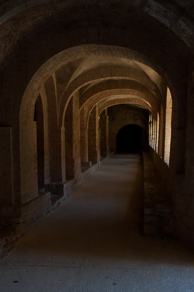 Saint-Guilhem-le-Désert, Cloister