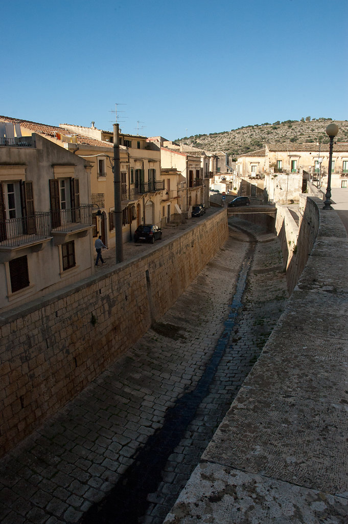 f230689840.jpg