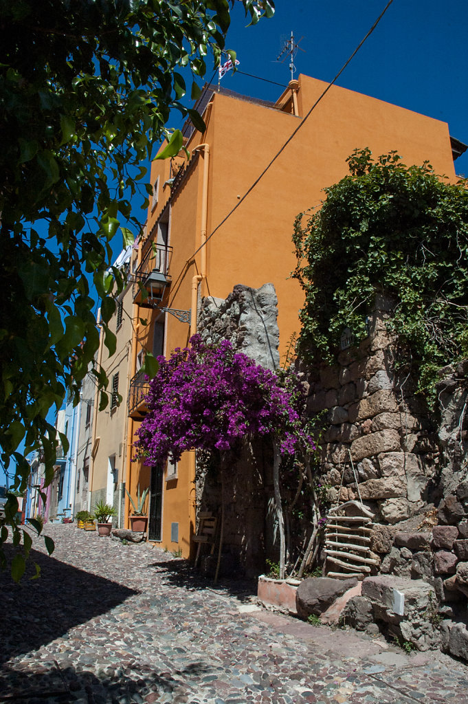 bosa-centro-storica-street-06.jpg