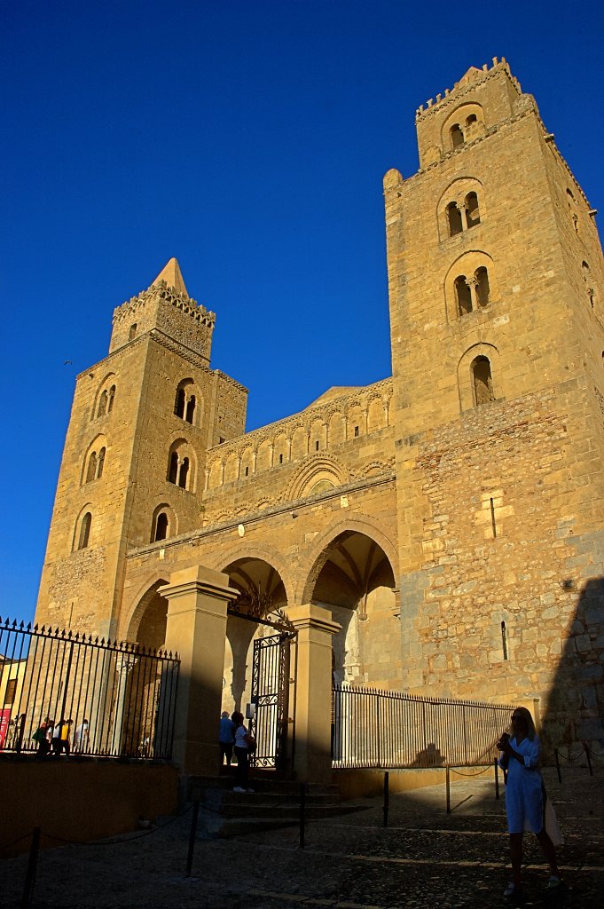 Duomo di Cefalu, Facade