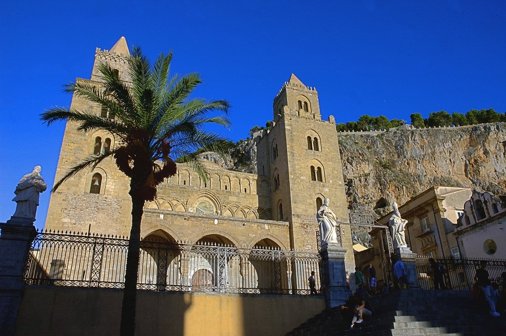 Duomo di Cefalu from Piazza del Duomo