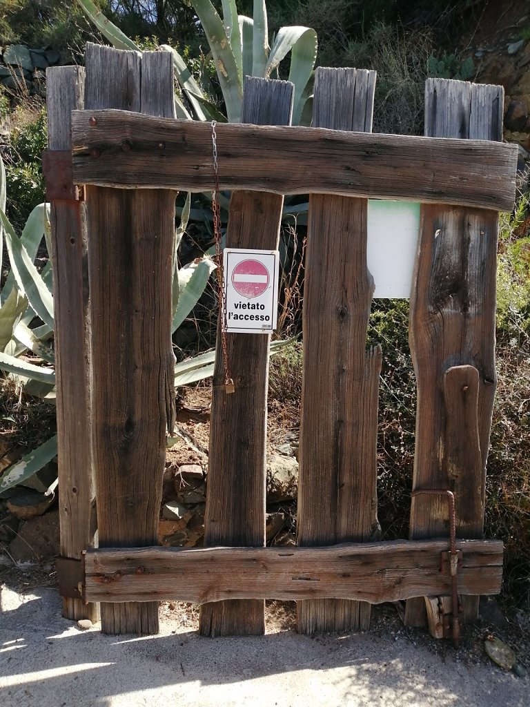Spiaggia di Settefrati, 'No Entry'