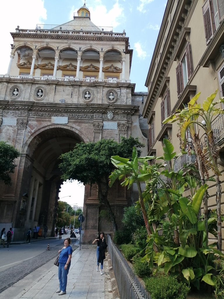 Porta Nuova, Palermo