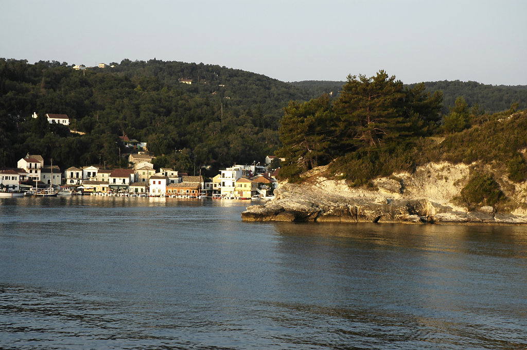 Approaching Loggos